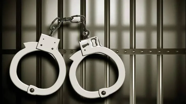 16 വർഷമായി വിദേശത്ത് ഒളിവിൽ കഴിഞ്ഞുവന്ന കൊലക്കേസ് പ്രതി ക്രൈം ബ്രാഞ്ച് പിടിയിൽ