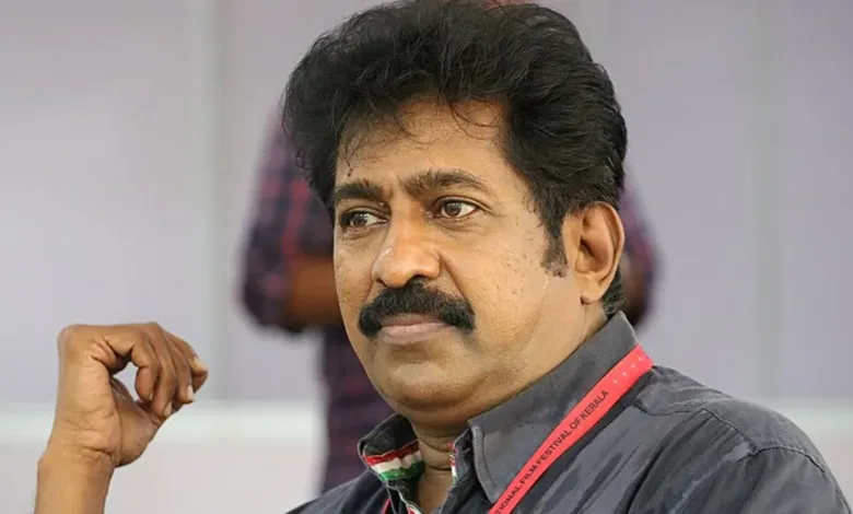ചലച്ചിത്ര അക്കാദമി ചെയർമാന്‍റെ താത്ക്കാലിക ചുമതല നടൻ പ്രേംകുമാറിന്