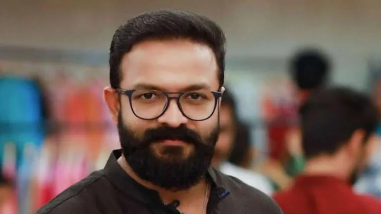 വിദേശത്തുനിന്നും ബുധനാഴ്ച മടങ്ങിയെത്തും; മുൻകൂർ ജാമ്യം തേടി ജയസൂര്യ ഹൈക്കോടതിയിൽ