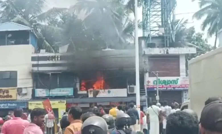 പാപ്പനംകോട് തീപിടിത്തത്തിൽ ദുരൂഹത; മരിച്ചവരിൽ ഒരാൾ പുരുഷൻ; വൈഷ്ണയുടെ ഭർത്താവ് എന്ന് സംശയം