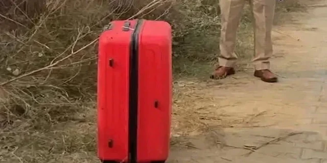 യുവതിയുടെ മൃതദേഹം സ്യൂട്ട്കേസിലാക്കി റോഡില് ഉപേക്ഷിച്ച നിലയിൽ