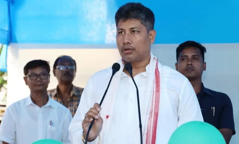 ബീഫ് ആവശ്യമുള്ള കോണ്ഗ്രസുകാര് പാക്കിസ്ഥാനിലേക്ക് പോകട്ടെ